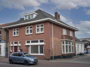Grotestraat 216, Borne