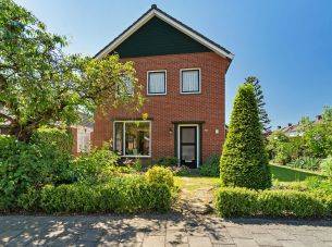 Emmastraat 18, Delden