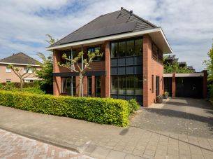Bronforelstraat 44, Hengelo