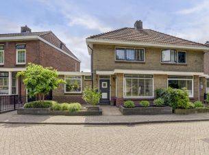 J. Duikerstraat 20, Almelo