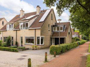 Zevenblad 14, Borne