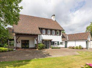 Gronausestraat 10, Losser