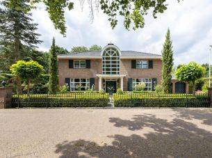 Lancashire 5, Almelo