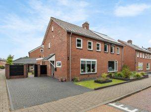 Meester Muldersstraat 1, Denekamp