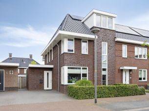 Beekvoorde 13, Borne