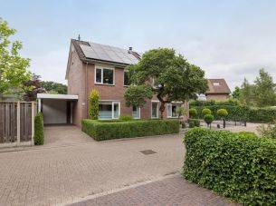Pastoor Eppinkstraat 73, Hengelo