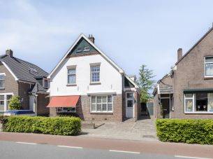 Deldensestraat 61, Borne