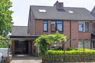Nieuwenhuisstraat 1, Rijssen