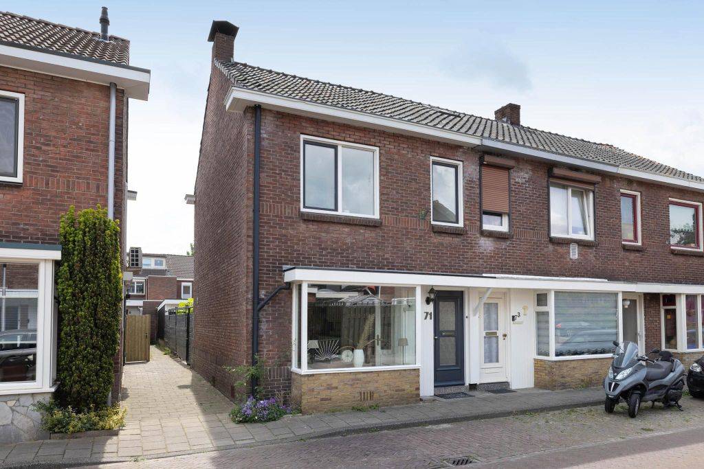 Esdoornstraat 71, Enschede