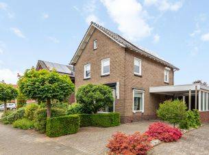 Grotestraat 36, Borne