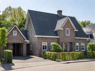 De Gruttenmaat 19, Reutum