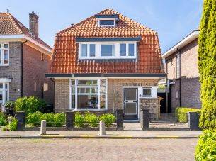 Begoniastraat 15, Almelo