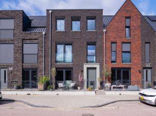 Doedes Breuning ten Catestraat 86, Almelo