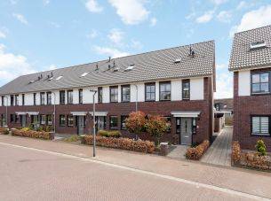 Buitensingel 23, Borne
