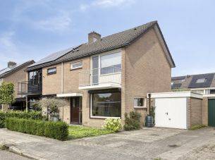 Meeuwenstraat 6, Goor
