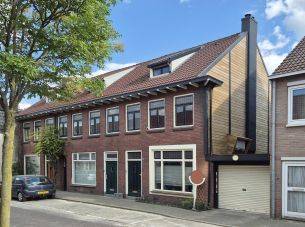Gronausevoetpad 18, Enschede