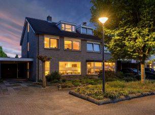Kalanderstraat 8, Borne