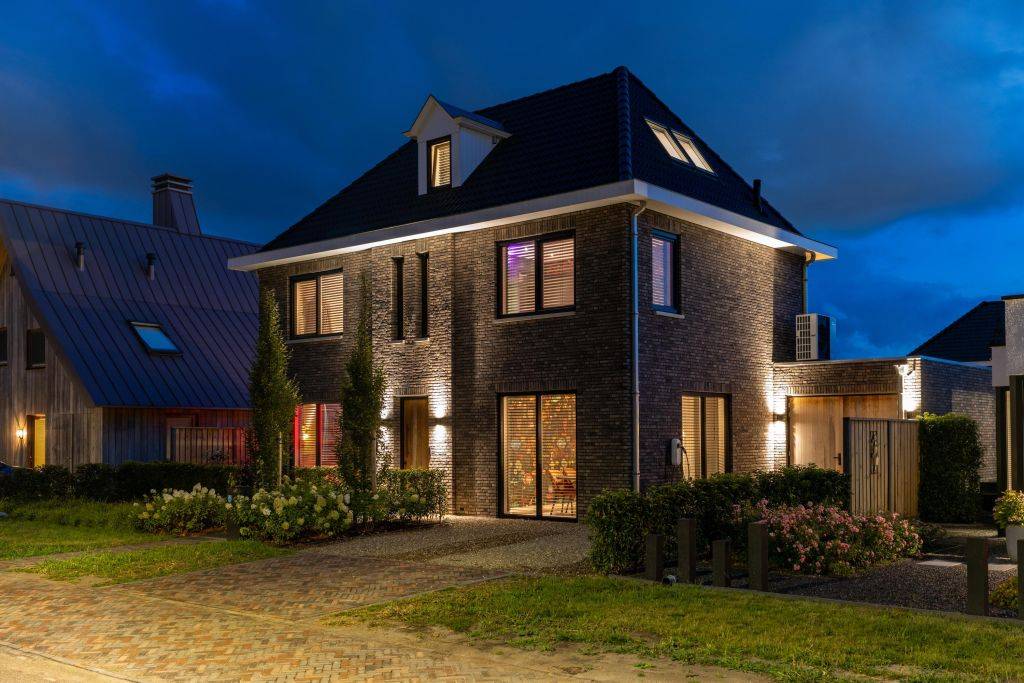 Blasiuslaan 8, Almelo